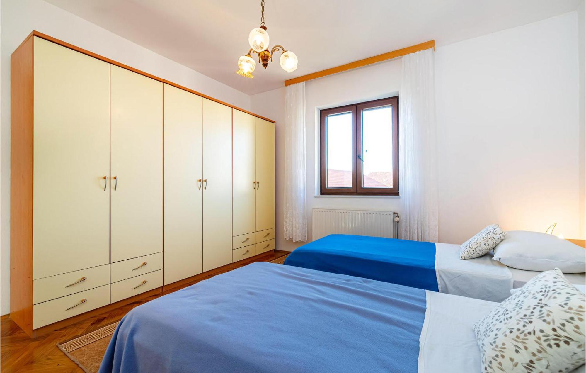 2 Bedroom Cozy Apartment In Zadar Exterior photo