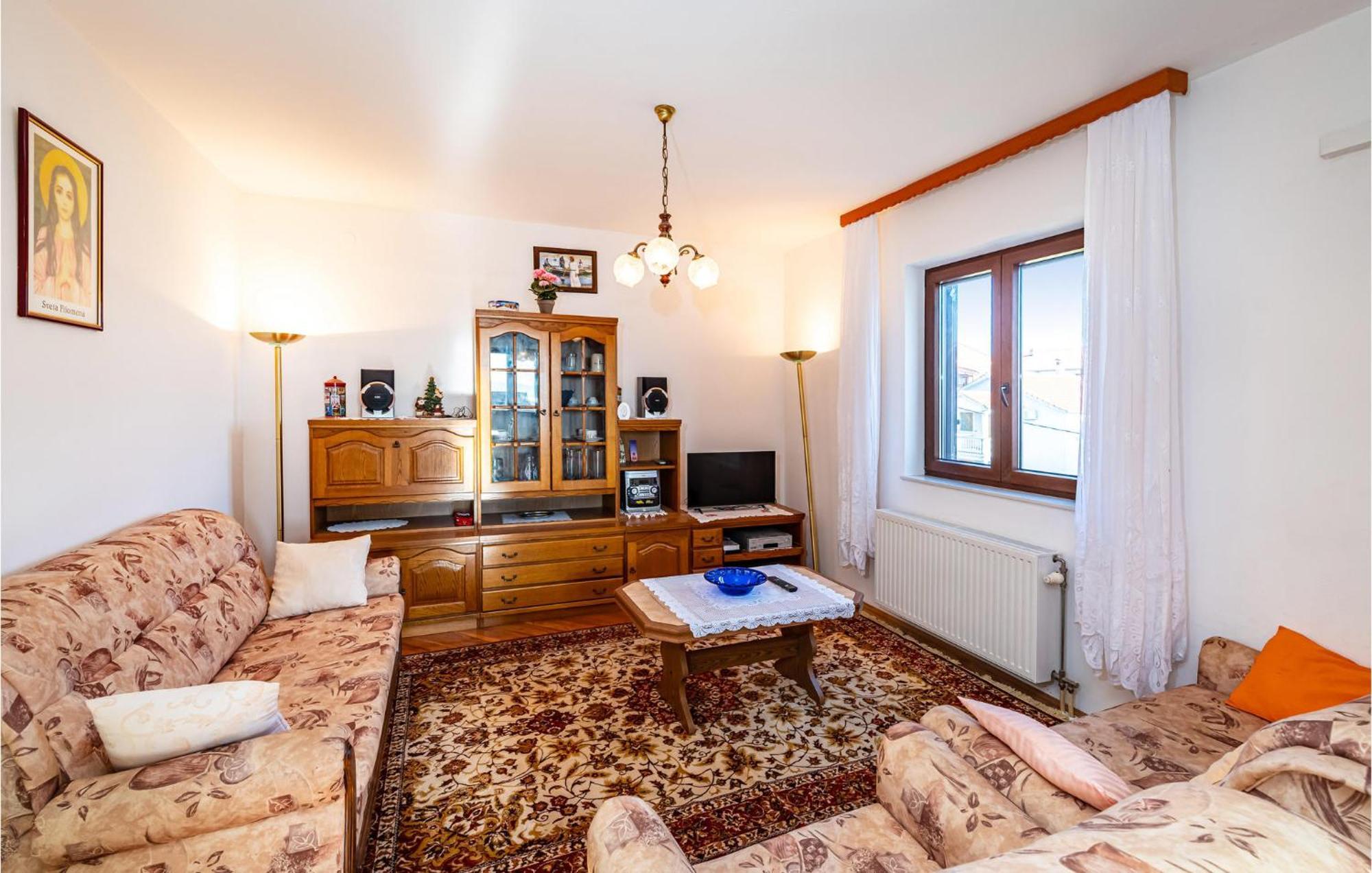 2 Bedroom Cozy Apartment In Zadar Exterior photo