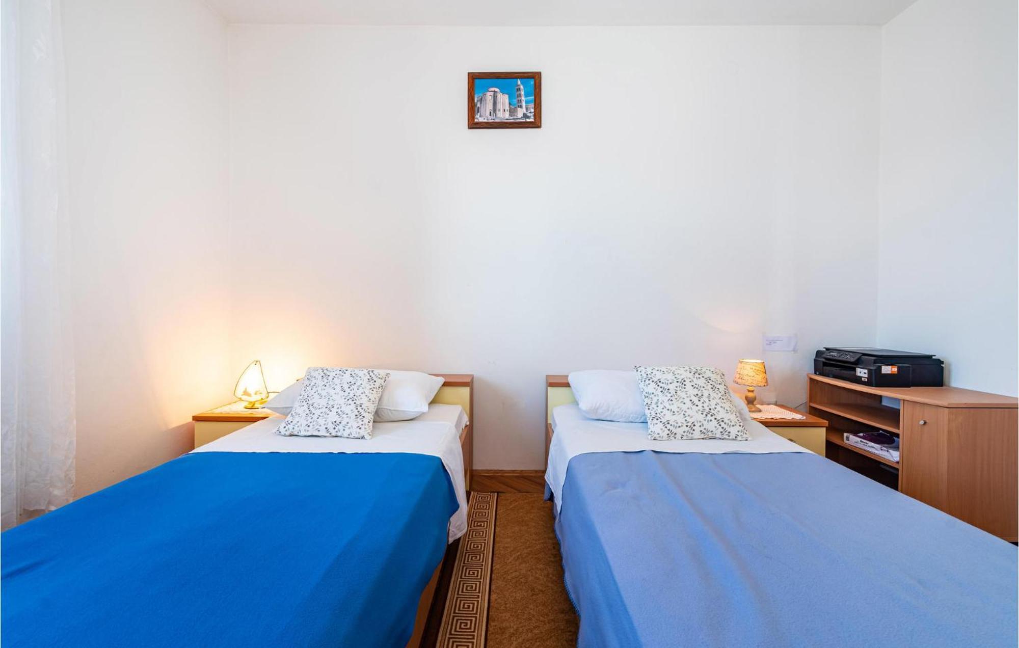 2 Bedroom Cozy Apartment In Zadar Exterior photo