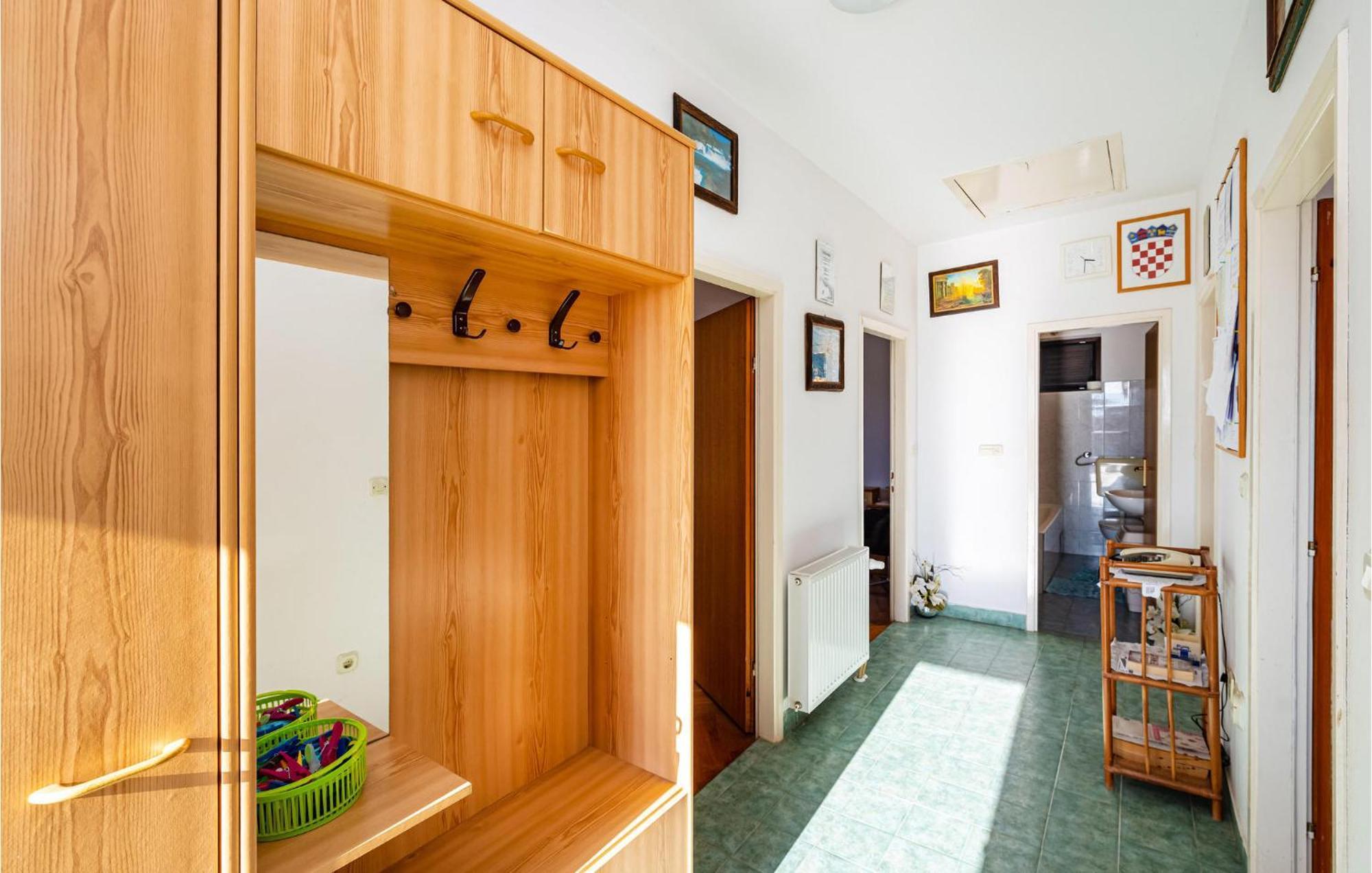 2 Bedroom Cozy Apartment In Zadar Exterior photo